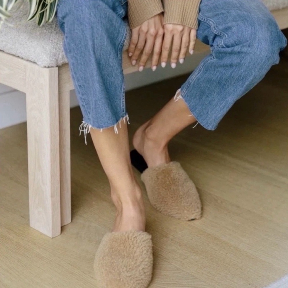 Jenni Kayne Camel Shearling Mules - Picture 6 of 6